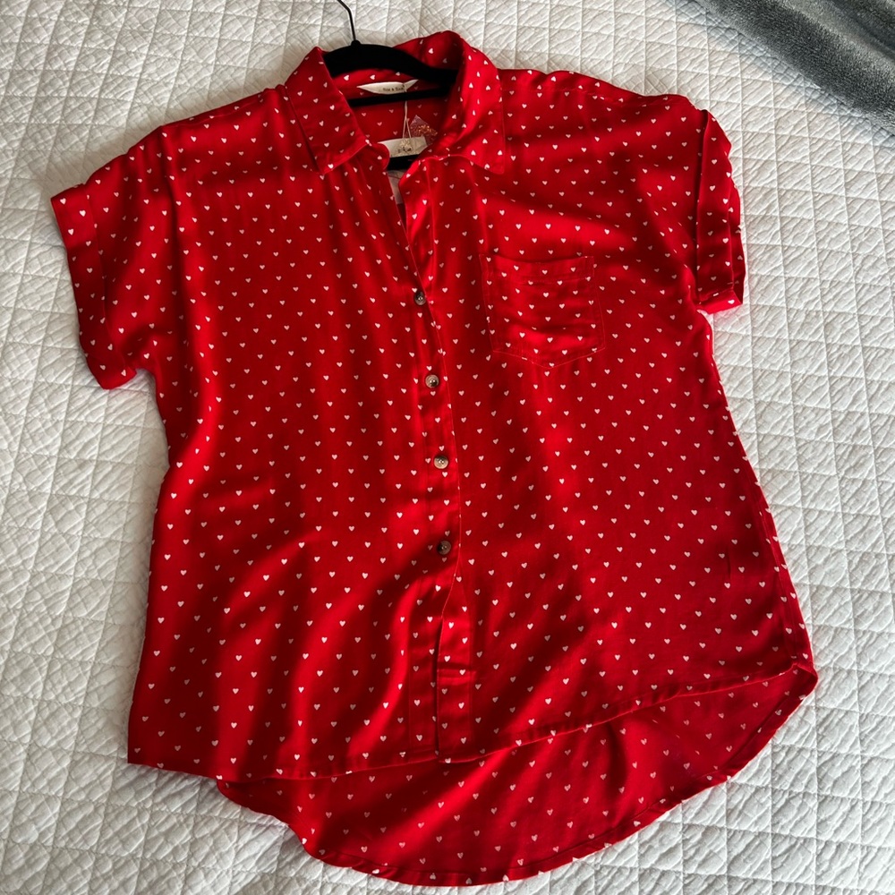 Sim & Sam Heart Button Tunic Top